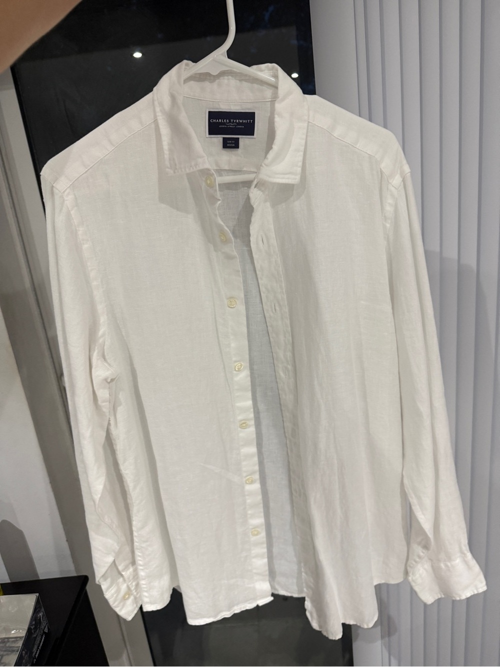Charles Tyrwhitt White Linen Casual Button-Down Shirt